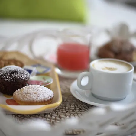 לינה וארוחת בוקר Attico Aurelio 3*