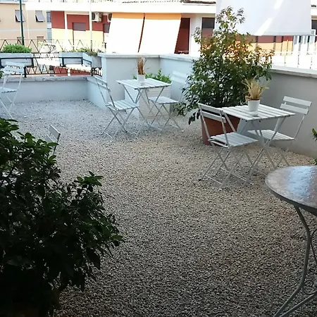 לינה וארוחת בוקר Attico Aurelio 3*