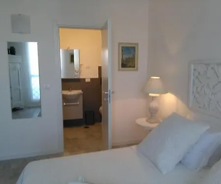 فندق مبيت وإفطار Attico Aurelio 3*